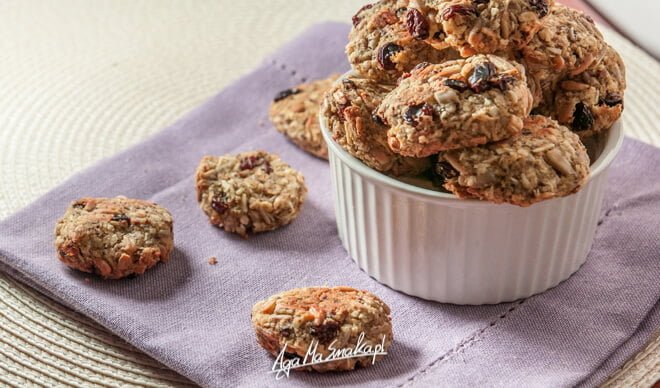 weganskie-bezglutenowe-ciasteczka-z-kasza-jaglana-i-slonecznikiem-5