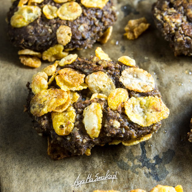 roślinne kotlety z pieczarkami, słonecznikiem i kaszą gryczaną