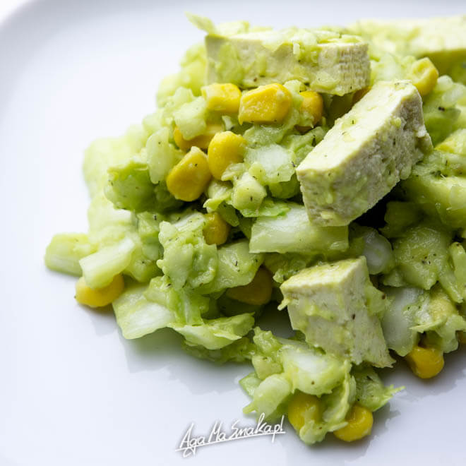 salatka-z-kapusty-pekinskiej-avocado-przepis-zdrowy-2