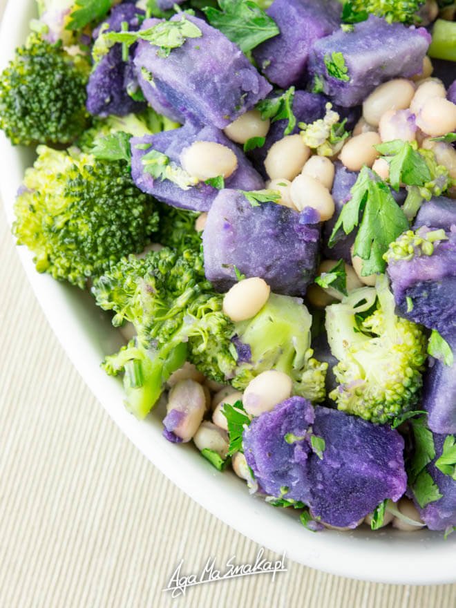 salatka-weganska-z-ziemniakami-truflowymi-tzatzyki-2