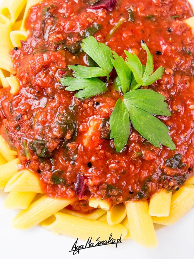 sos-do-makaronu-z-soczewica-botwinka-szybkie-zdrowe-danie-3