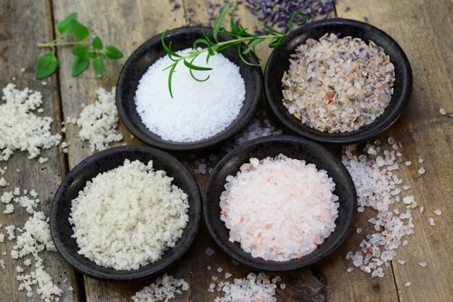 jak-doprawiac-kuchnia-roslinna-sol