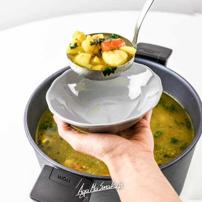 wegańska zdrowa zupa kalafiorowa na jesień i zimę