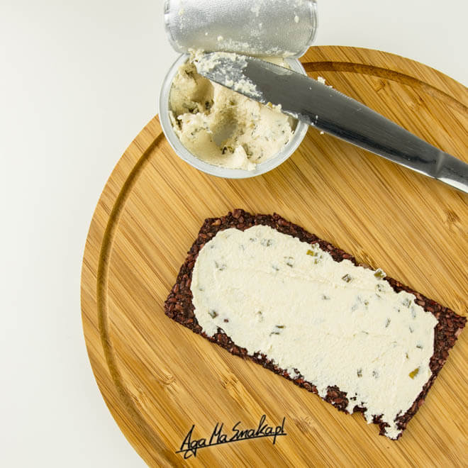 zdrowe przekąski na wyjazd wegańska pasta do chleba ze słonecznika Zwergenwiese