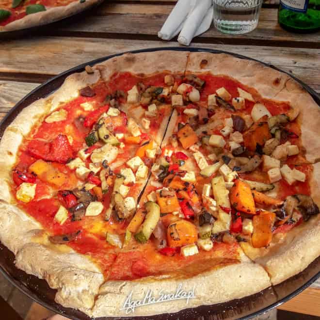 bezglutenowa pizza z grillowanymi warzywami poznań menu bez glutenu 