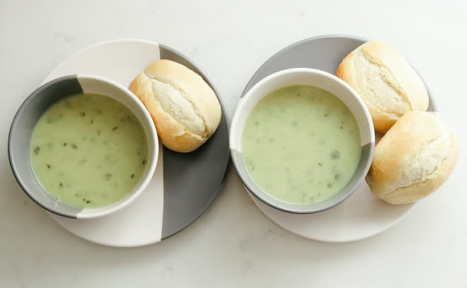 produkty dozwolone w diecie lekkostrawnej zupa z białymi bułkami