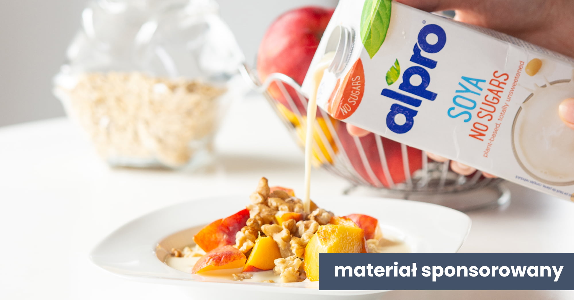 Jaki najlepszy zamiennik mleka krowiego w dietach eliminacyjnych i leczniczych? Przegląd napojów roślinnych